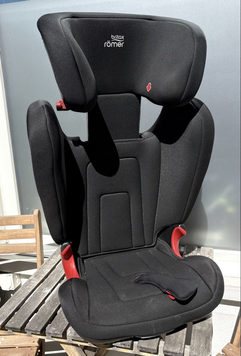Britax Römer Seggiolini per auto: Römer Britax Autositz 9-36kg – Usato da pratteln venduto da mina008
