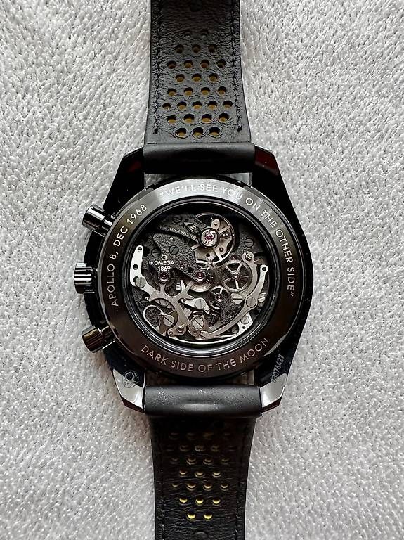 Omega Montres: Omega Speedmaster Dark Side Of The Moon "Apollo 8" – Neuf avec emballage d'origine à Schaffhausen par mis_p8nv 2