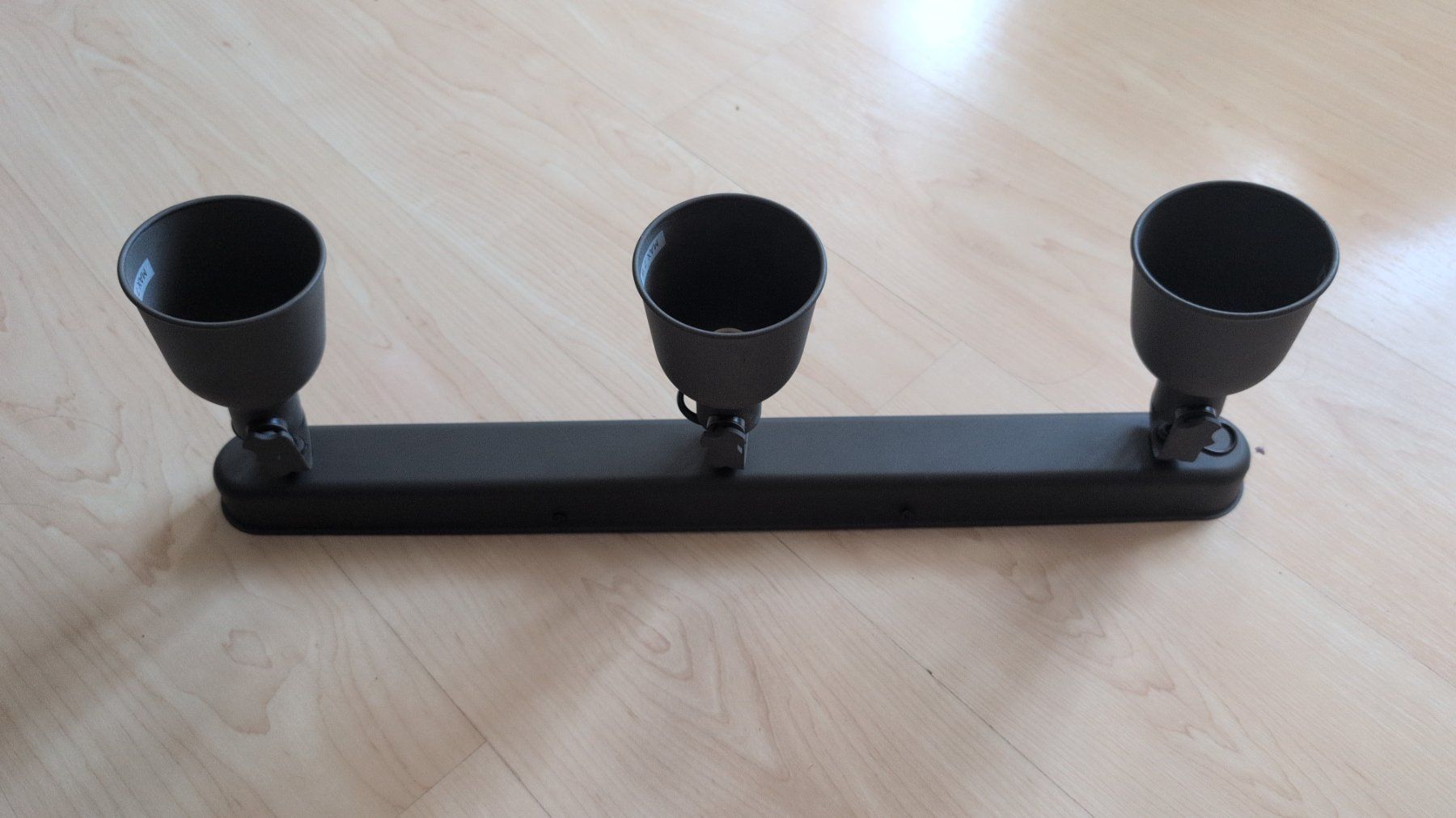 Ikea Lampade: IKEA Hektar Leuchte Typ S1401F 3x Max 7W – Usato da Grüningen venduto da Nickyemolient