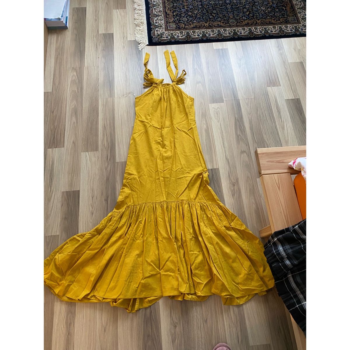 Vestiti: Senf farbiges Maxikleid in Grösse S – Nuovo (secondo la descrizione) da Zürich venduto da ten_dhq7