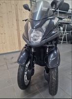 Scooter Yamaha Tricity 125 ABS noir avec top case Givi