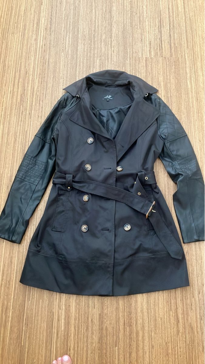 Manteaux: Damen Trenchcoat schwarz Grösse 40 – D'occasion à Ruggell par VegasGirl