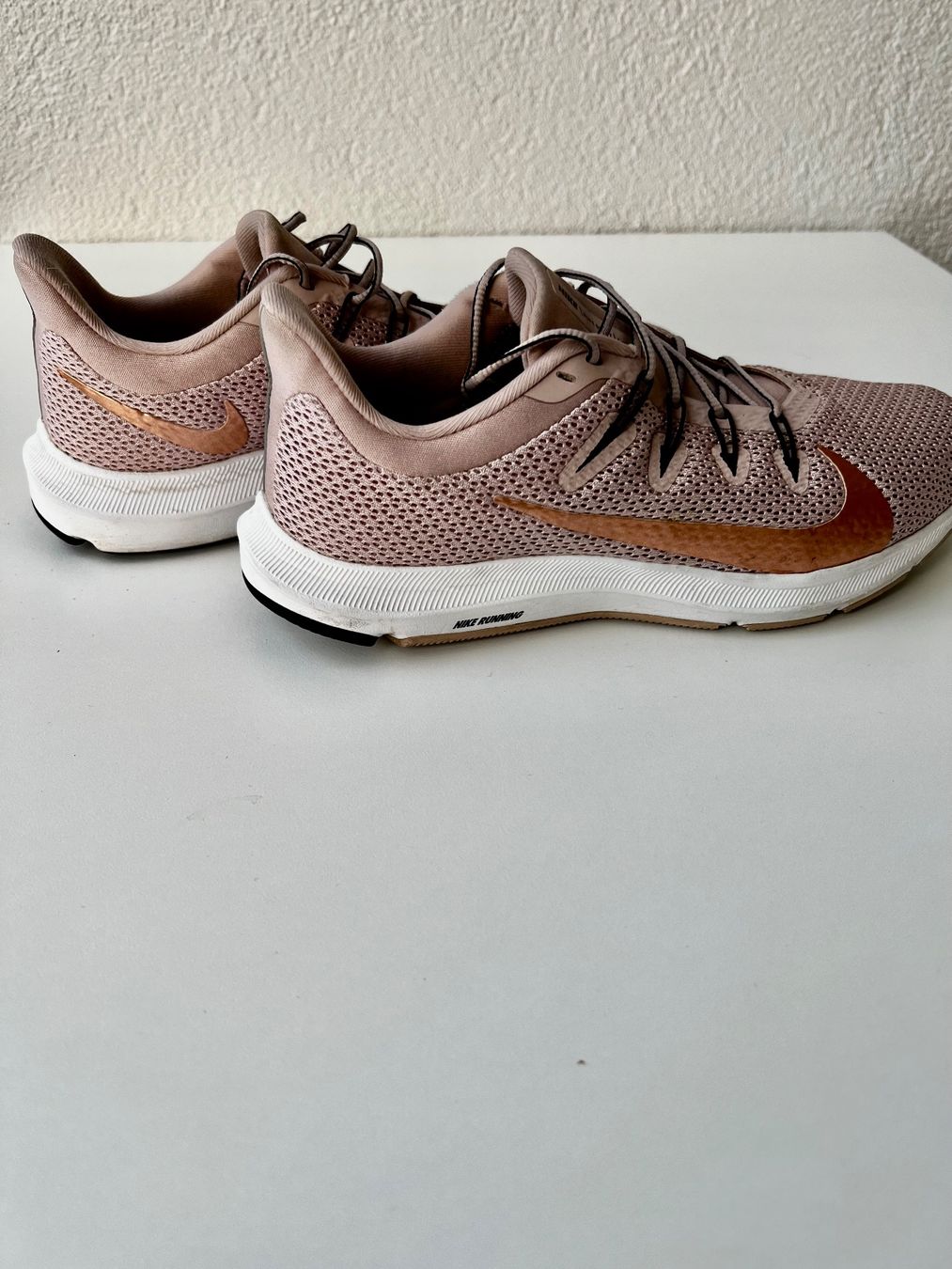 Nike Scarpe da donna: NIKE Quest 2 Laufschuhe rosa Gr. 41 – Usato da Aarau venduto da Obdulia 1