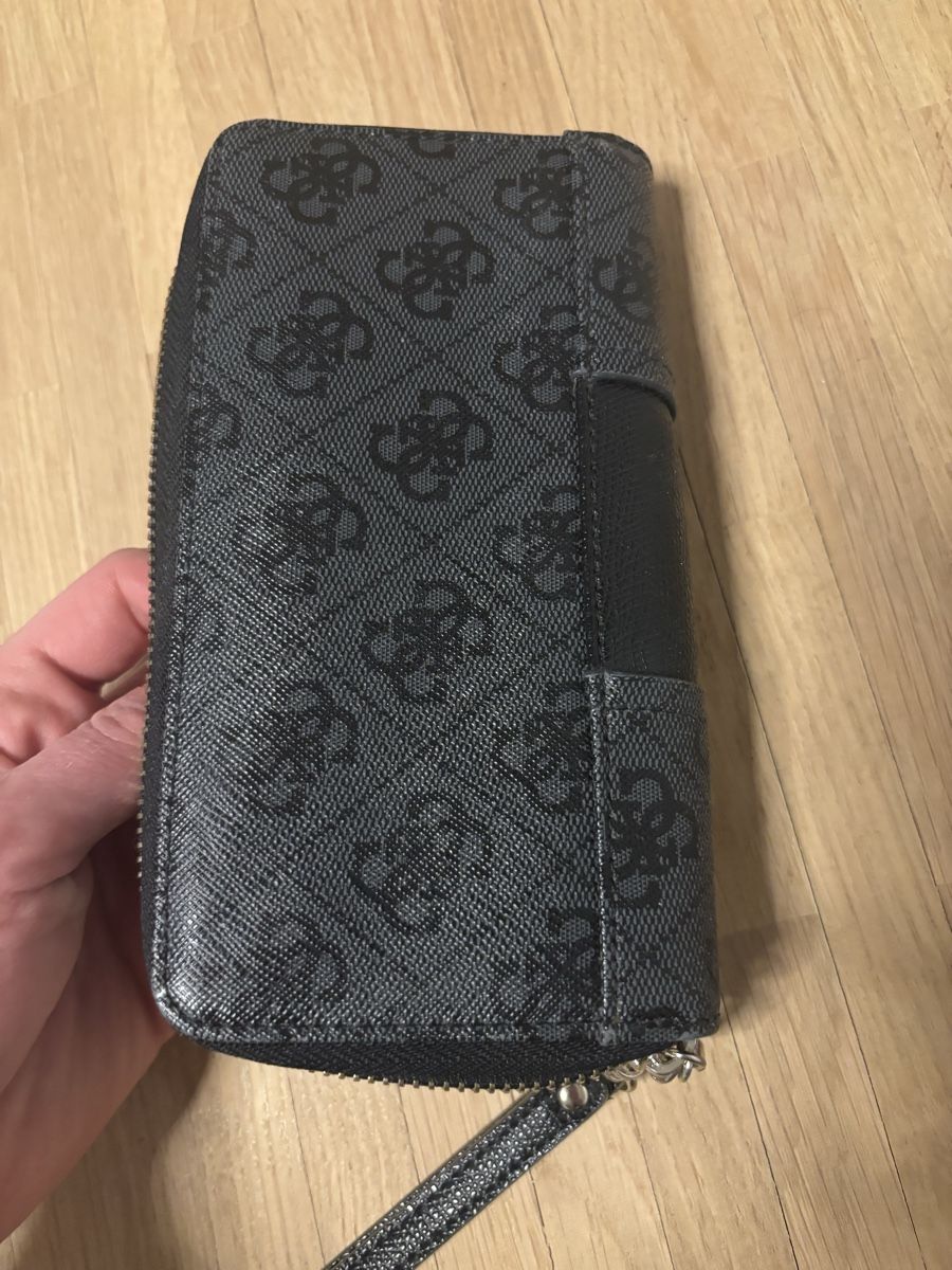 Portafogli: Guess Portemonnaie Schwarz/Grau – Usato da Bern venduto da schuti 5