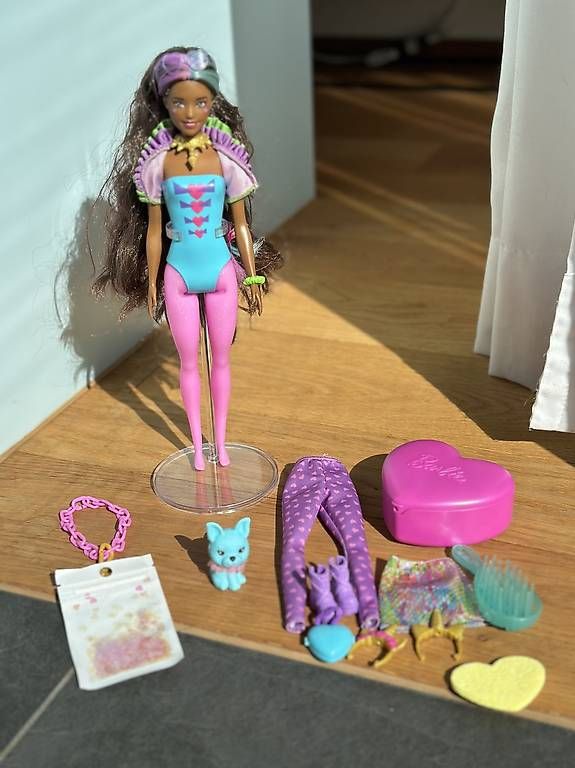 Bambole: Barbie Color Reveal Peel (2021) – Usato da Münchenstein venduto da jac_5wlz