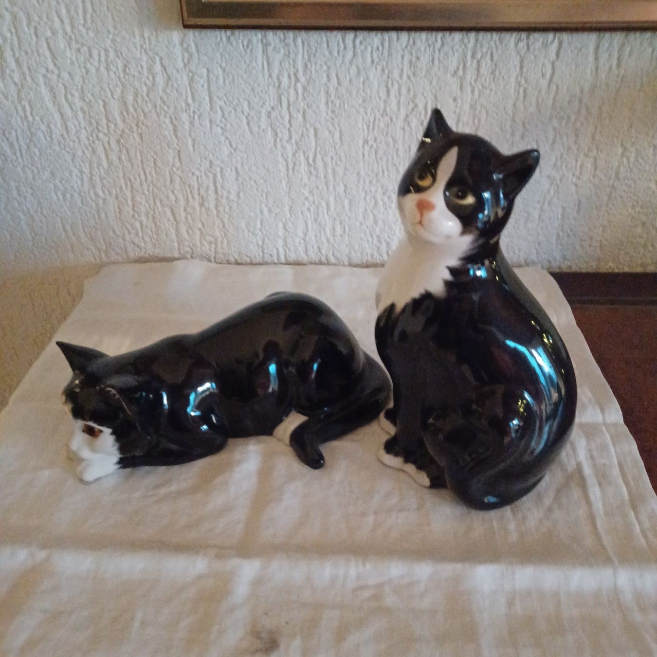 Figuren: 2 ältere Katzen aus England – Gebraucht aus Abtwil SG von luupsy 1