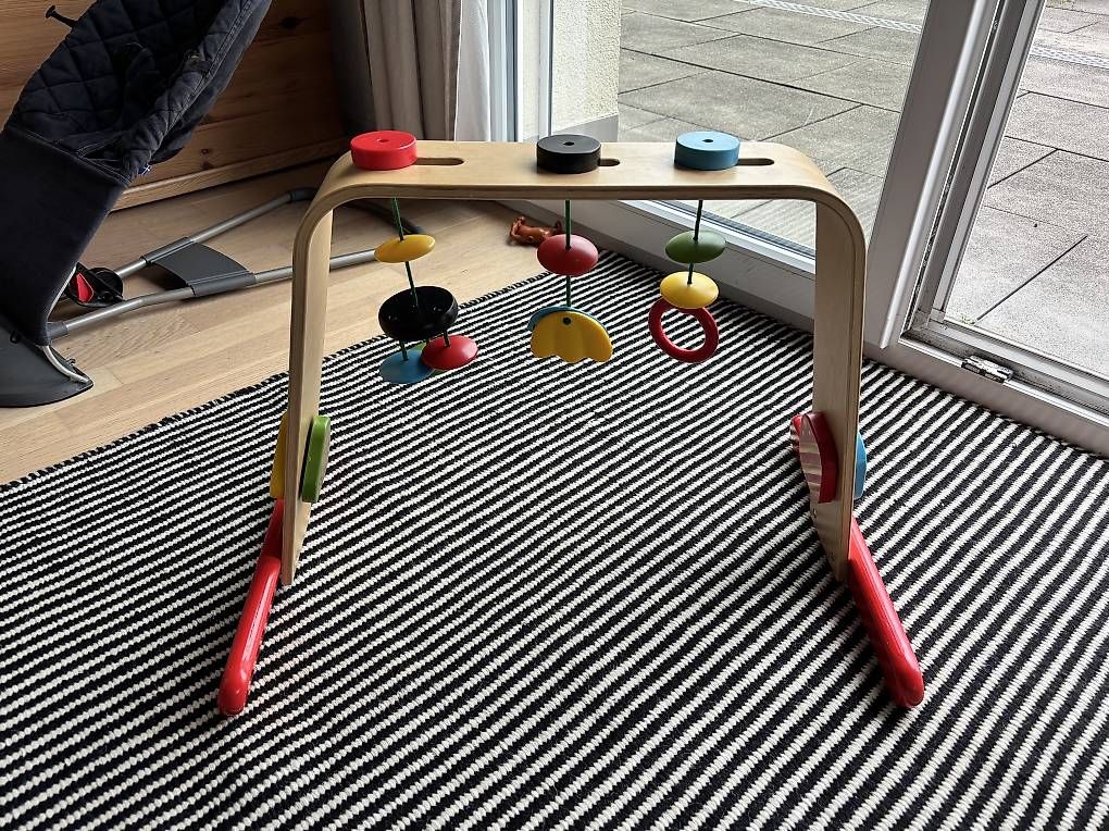 Tappeto da gioco: Spielbogen Mobile aus Holz (Ikea) – Usato da Pfungen venduto da Chris12345678