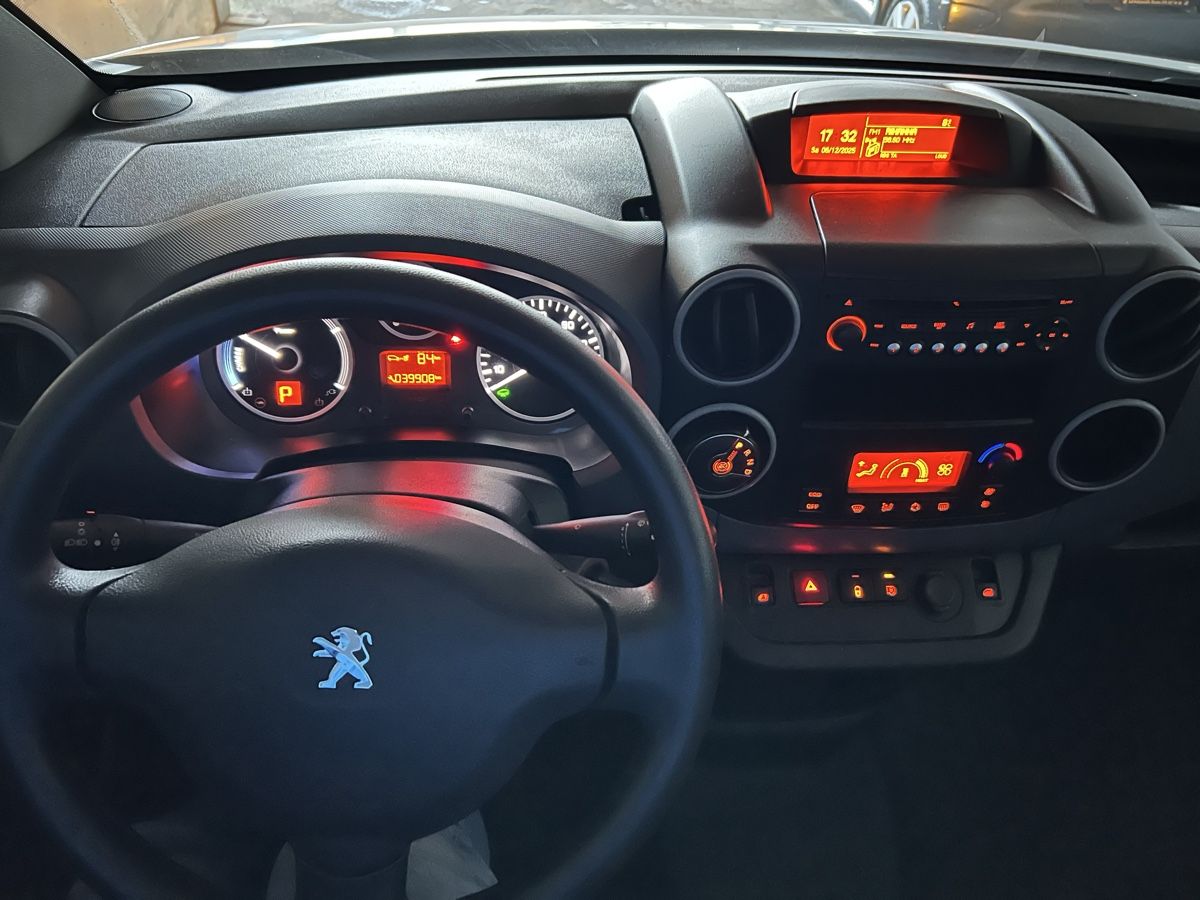 Peugeot Veicoli commerciali: Peugeot Partner Electric – Usato da Studen BE venduto da sabit08 8