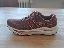 ASICS GT-2000 14 Laufschuhe – Gr. 40 – praktisch neu