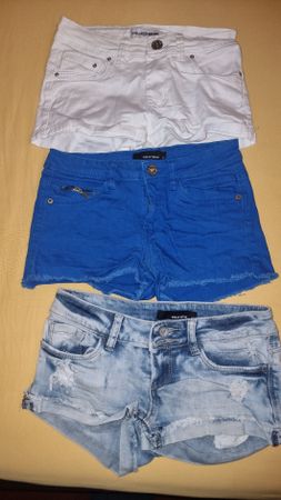 3 Damen Jeansshorts Gr. 32 - perfekt für den Sommer!