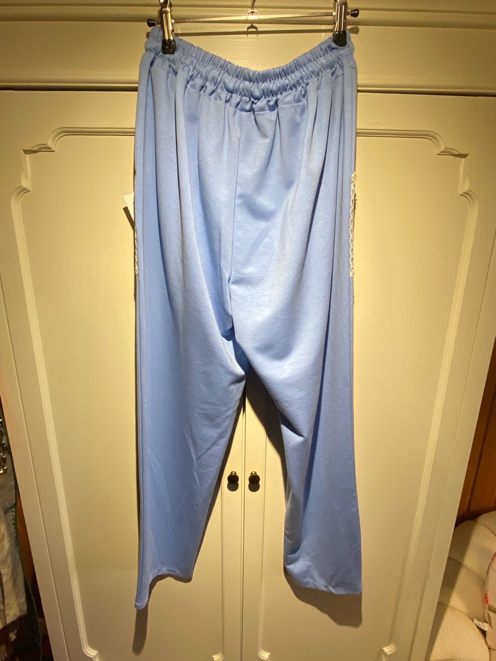 Pantalons: Trainerhose-Freizeithose-Damen,Hellblau – Neuf avec emballage d'origine à Meienried par ManuelaBoutique 4