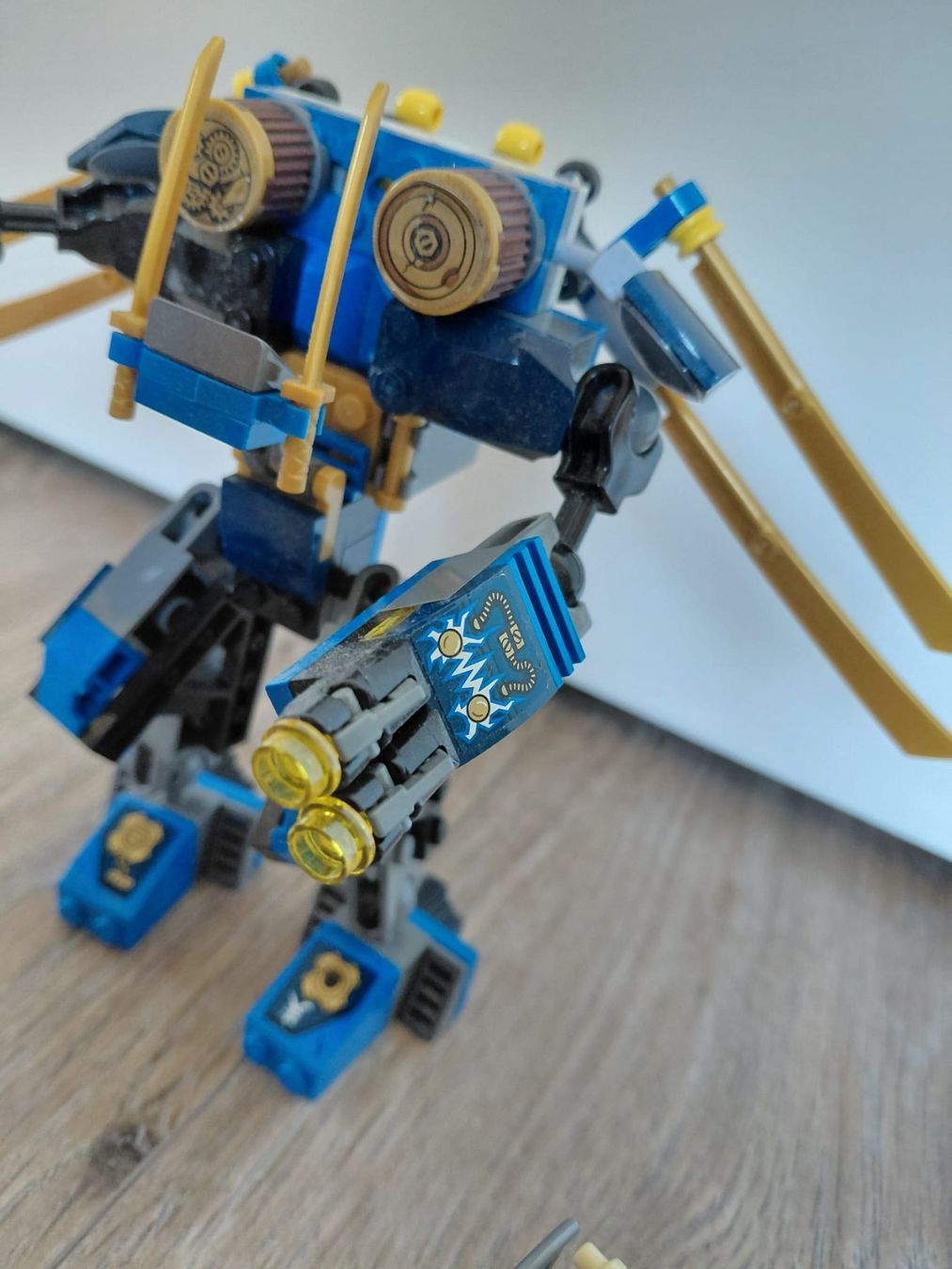 Lego Jouets: LEGO Ninjago 70754 : L'ÉlectroRobot – D'occasion à Eschert par elleajis 2