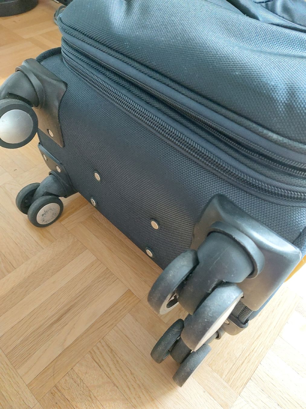 Reisekoffer: Neuwertiger SanZheng Trolley – Gebraucht aus Bern von titaniumsnow 2