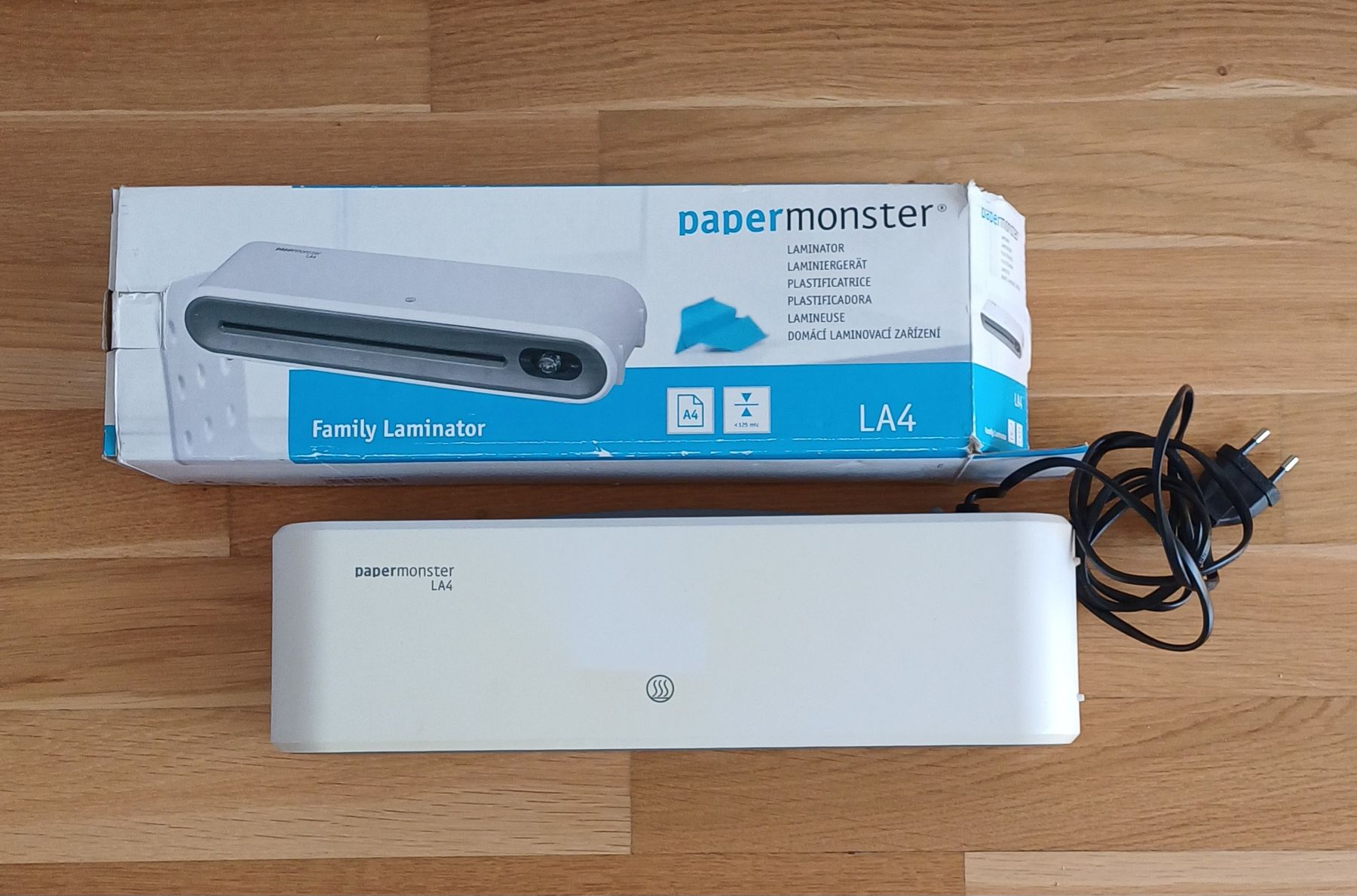 Plastifieuses: Laminiergerät max A4 mit Folien – D'occasion à Pfeffikon LU par SY-YoLo