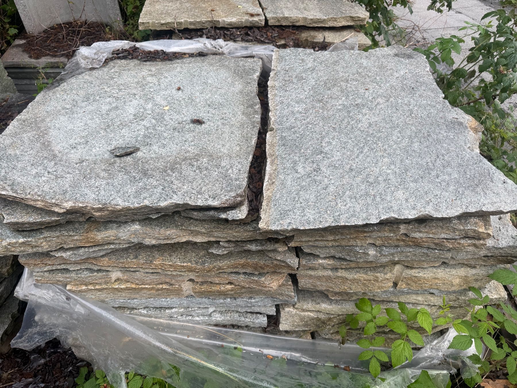 Rivestimenti per pavimenti: Luserna Polygonalplatten (formwild) 7 Paletten – Nuovo (secondo la descrizione) da Flims Dorf venduto da inf_dj8q 1