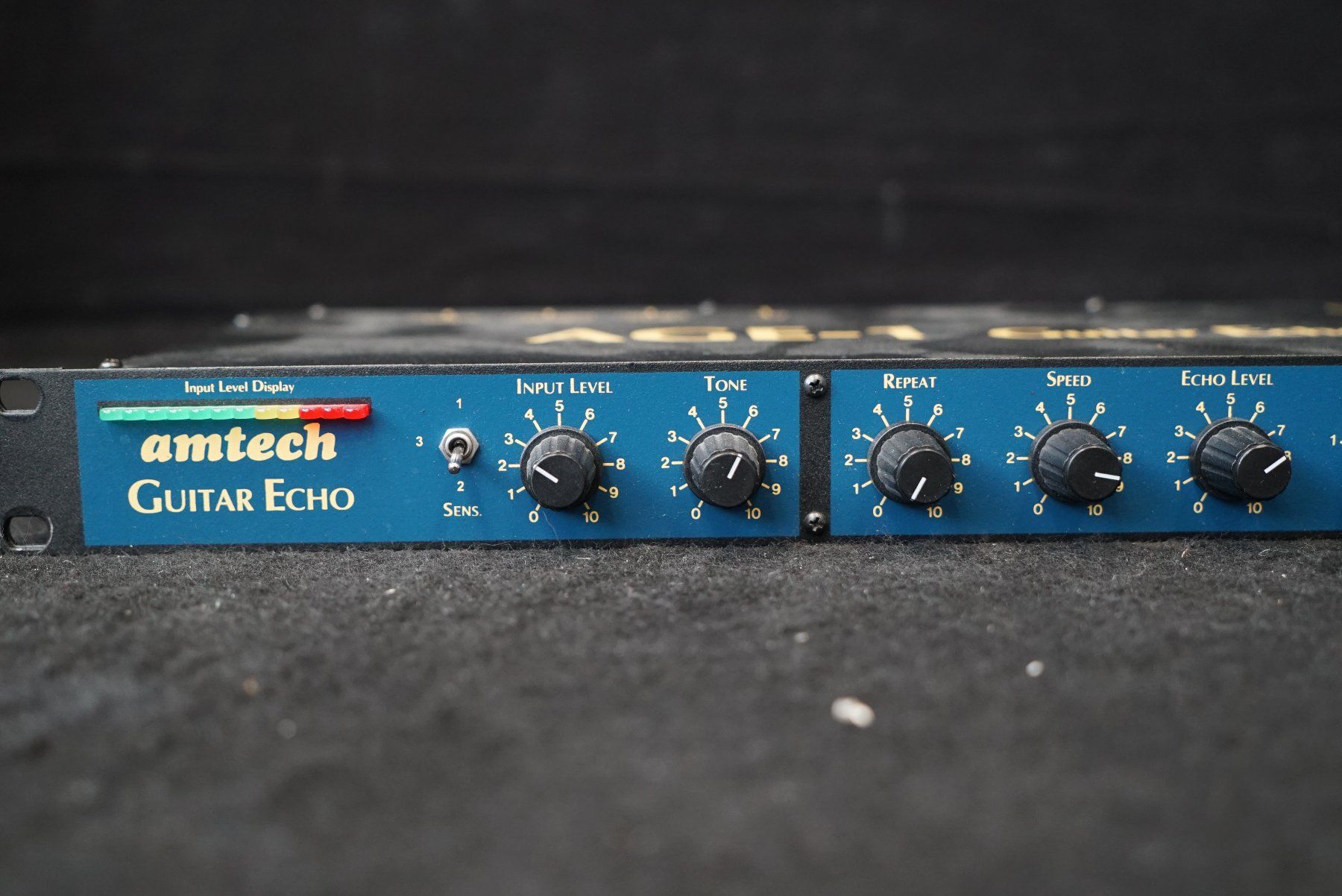 Instruments de musique: AmTech Age-One Guitar Echo Effects Processor – D'occasion à Ortschwaben par Musictrade 2