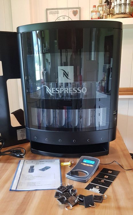 visdom overalt Brug af en computer Nespresso Kapsel Dispenser mit Badge | Comprare su Ricardo