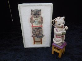 Sammlerstück Katze auf Stuhl