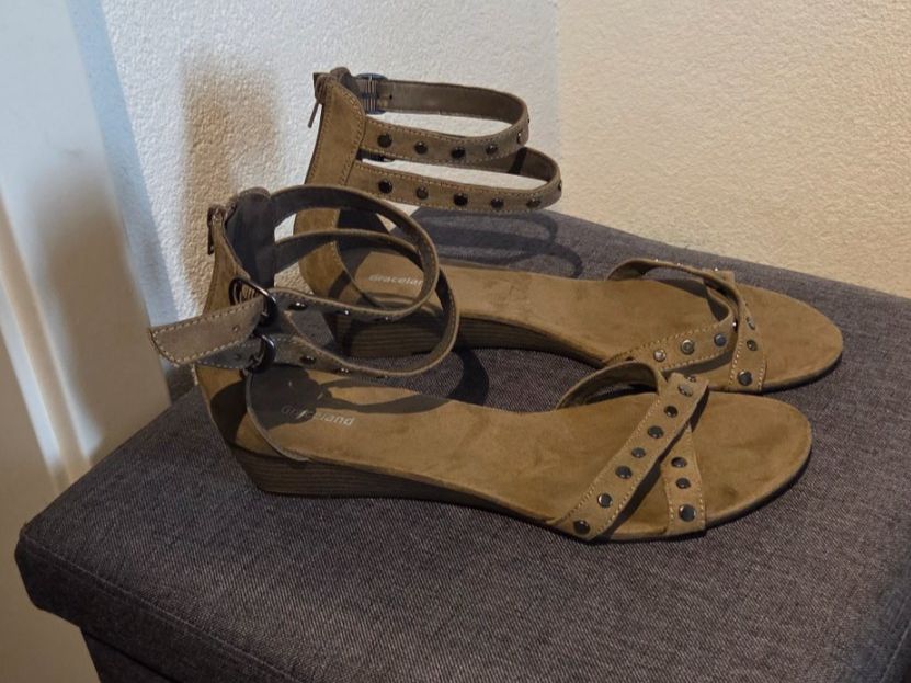 Scarpe da donna: ZZZ: Damen Sandalen  Grösse 42 – Usato da Bremgarten b. Bern venduto da Marge7979