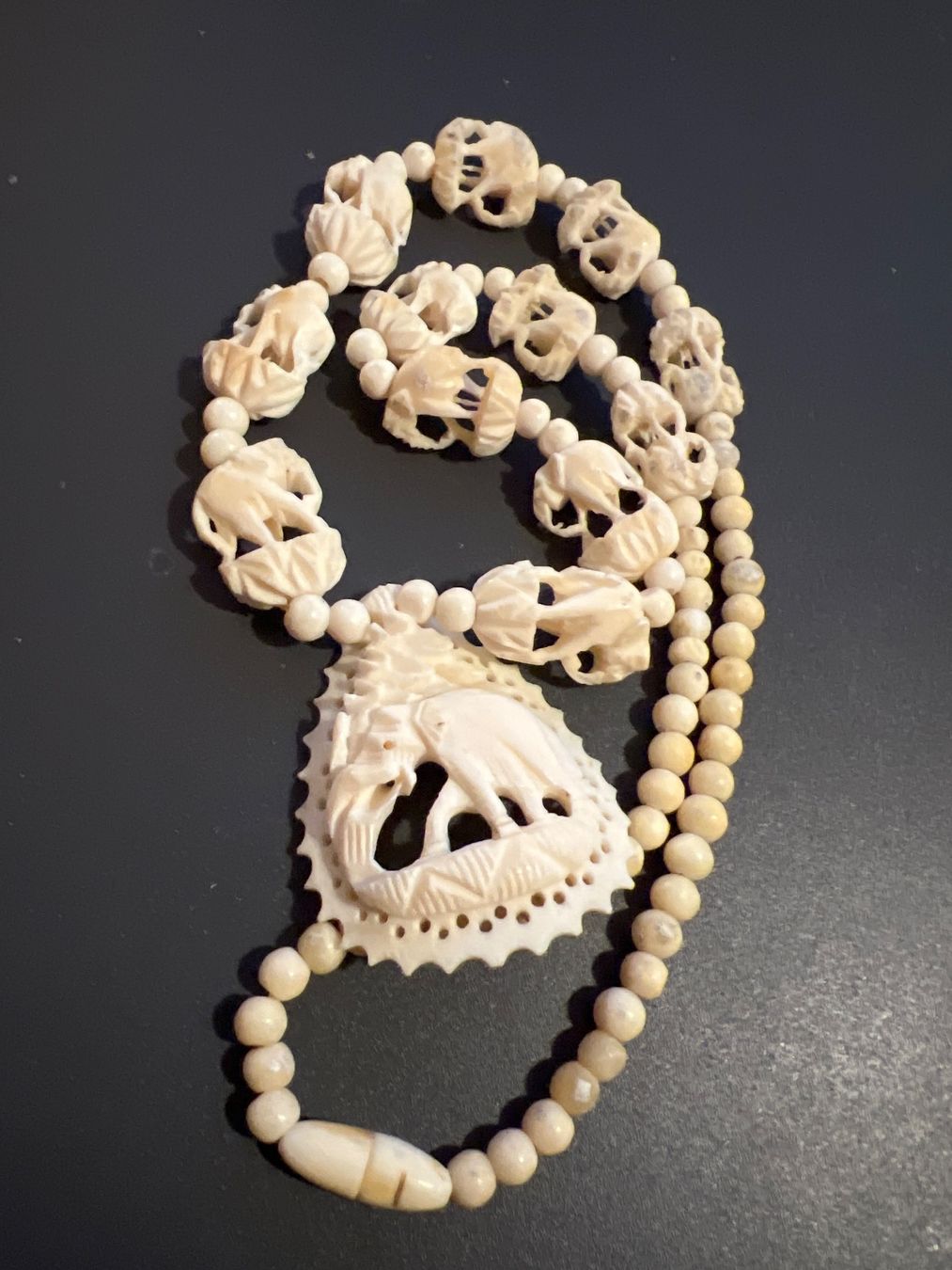 Catenine: Rinderknochen Kette – Usato da Chur venduto da Penting1935 2