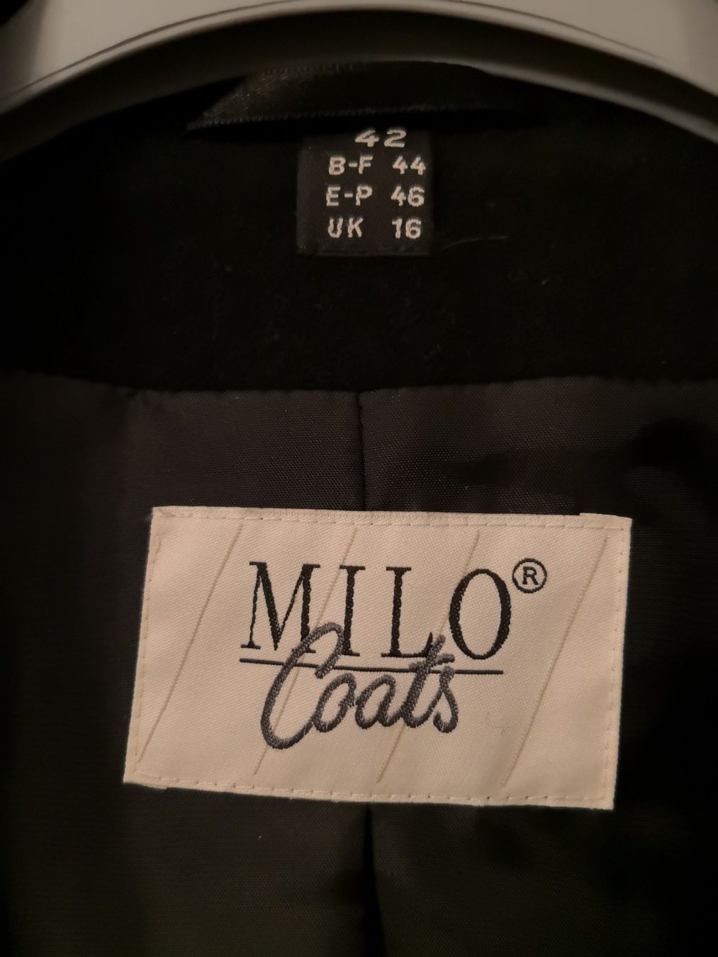 Cappotti: 🤩MILO COATS MANTEL SCHWARZ LANG – Usato da Olten venduto da Naja-Twins-Twins 8