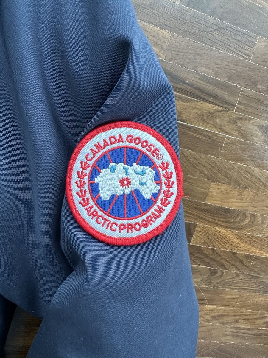 Canada Goose Jacken: Canada Goose Winterjacke  Original – Neu (gemäss Beschreibung) aus Winterthur von su_4assd 5
