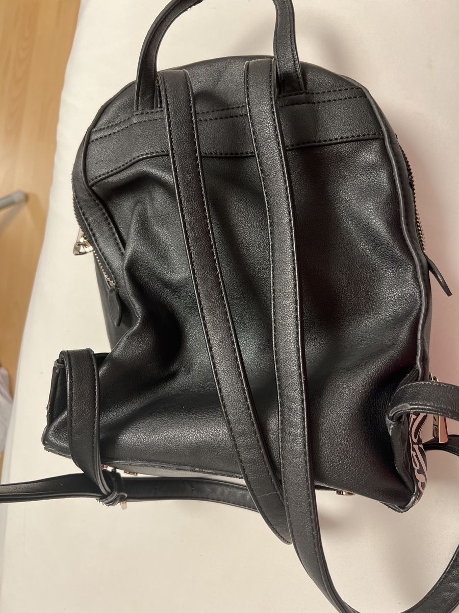Guess Zaini: Schwarzer Guess Rucksack, Los Angeles! – Usato da Thun venduto da Golden-Gate 4