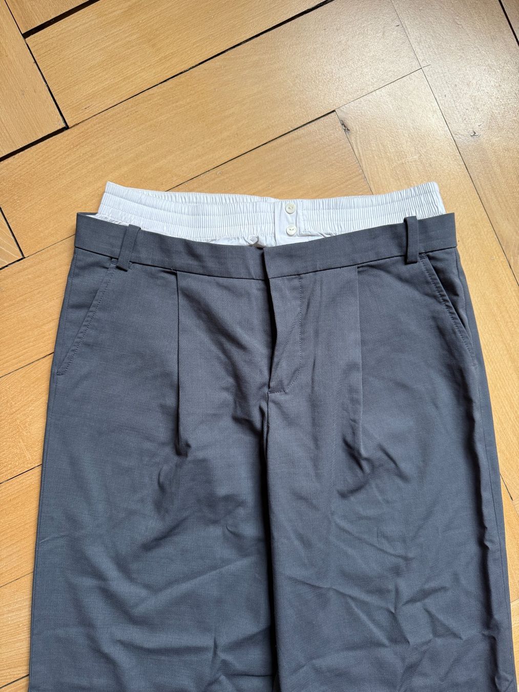Zara Hosen: ZARA - Anzugshose grau M – Gebraucht aus Zürich von Diazaio 1