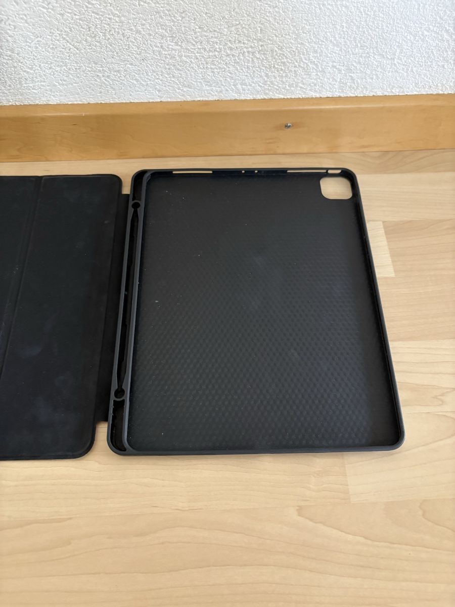 Eiger Covers & Taschen: iPad 12.9 Hülle – Gebraucht aus Degersheim von GVkauf 1