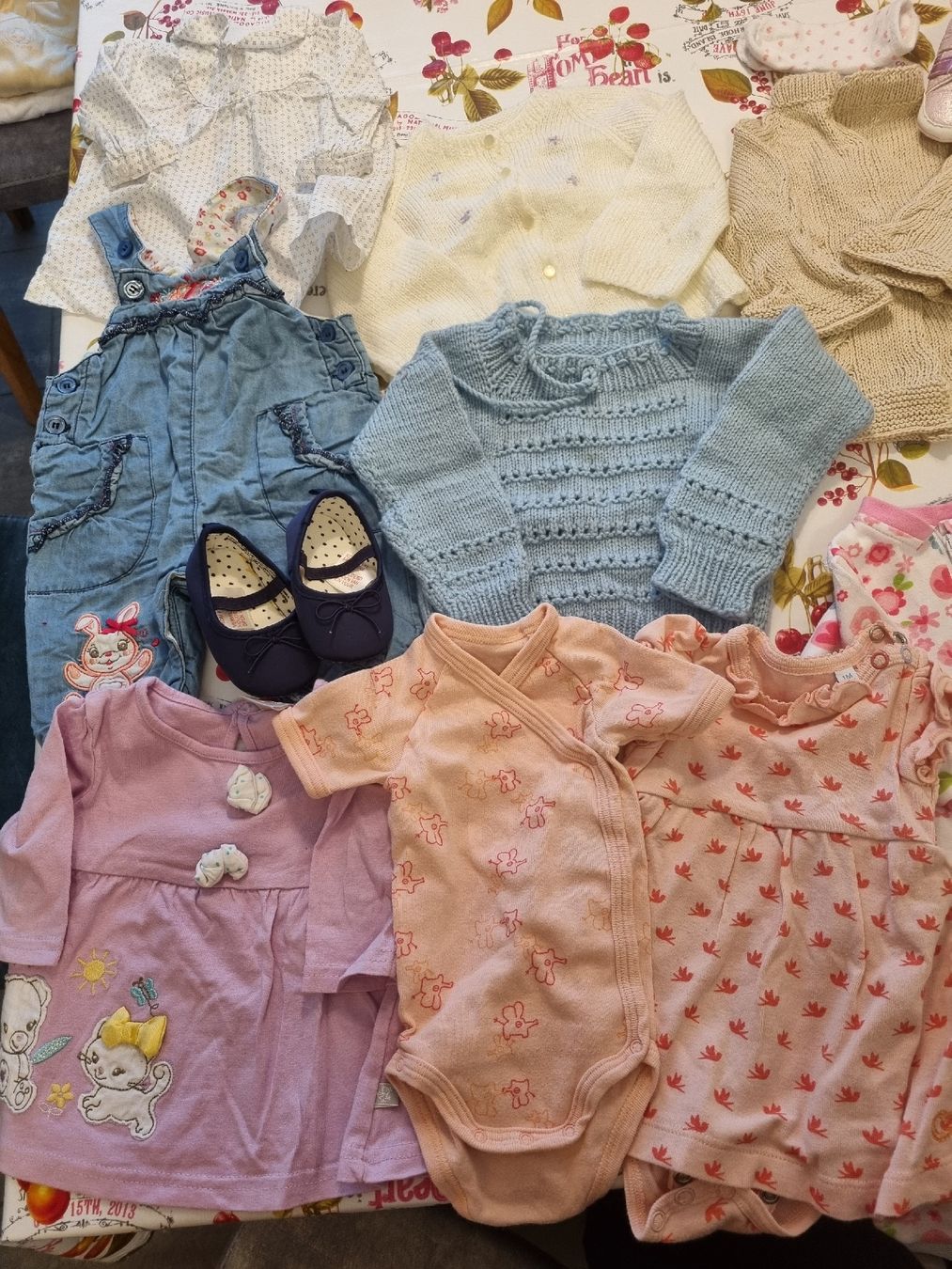Lotti & Set di vestiti: Baby Kleiderpaket Mädchen Gr.50-56 – Usato da thalwil venduto da Raishin720 3
