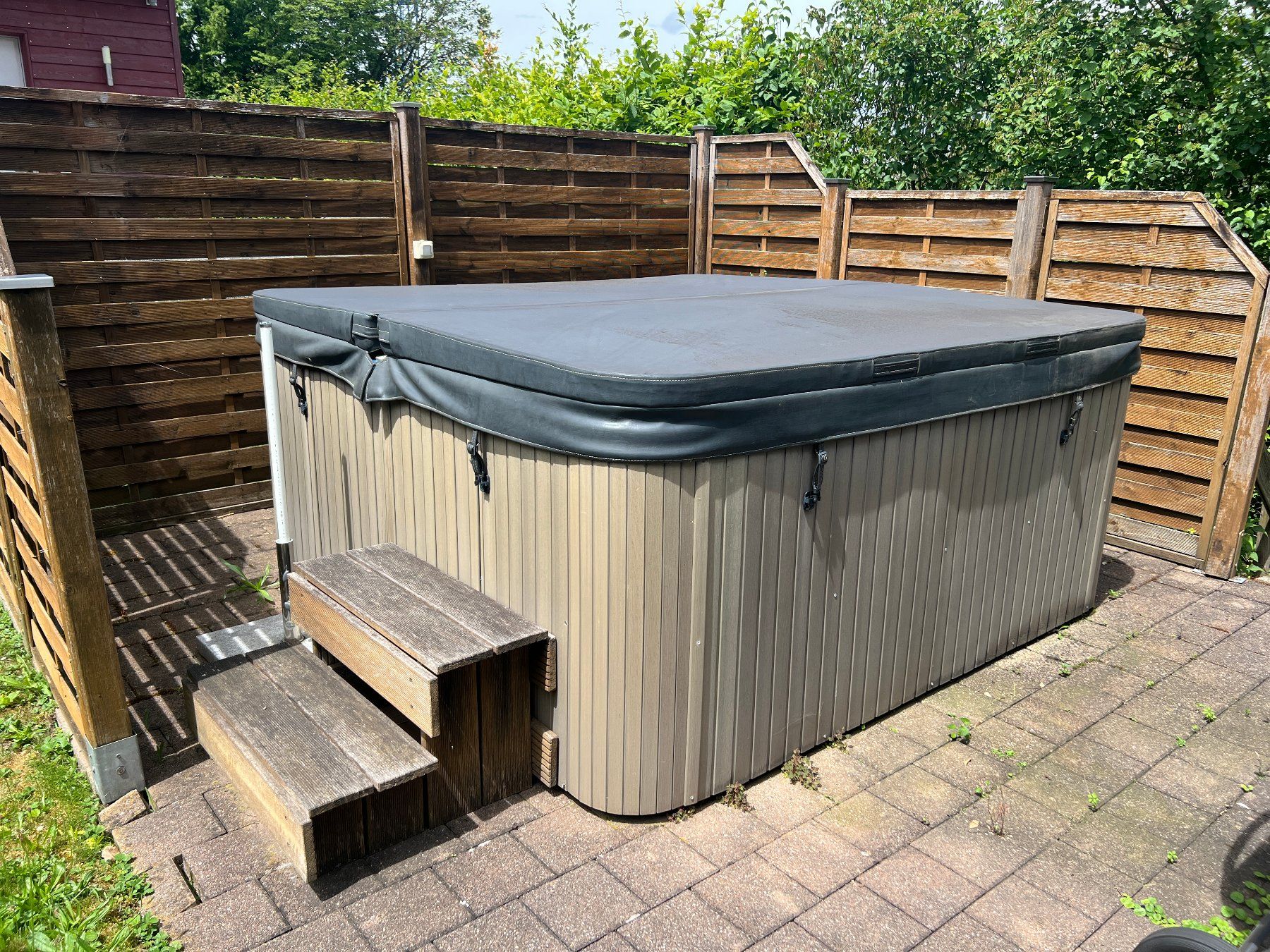 Whirlpool: Whirlpool von CalSpas mit sechs Sitzen – Usato da Frauenfeld venduto da Tschuege02 7