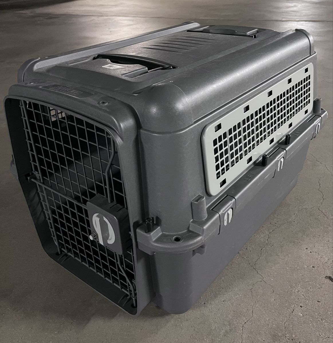 Gabbie, trasporto & Sicurezza: Transportbox von Anione – Usato da Niederhasli venduto da JUPOGI 2
