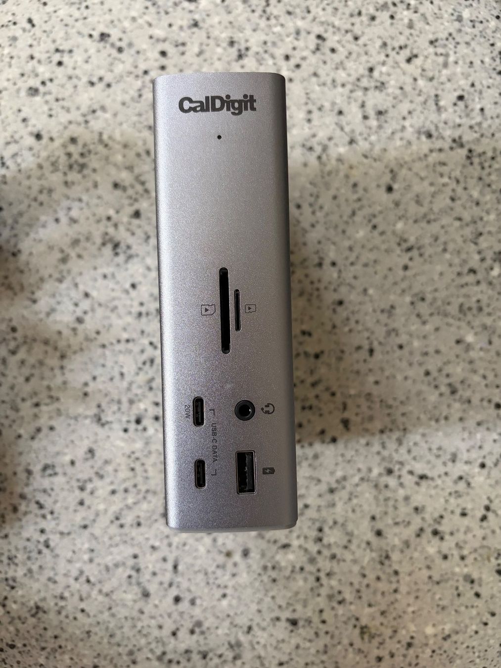CalDigit Docking station: Caldigit TS4 – Usato da Muttenz venduto da denoized