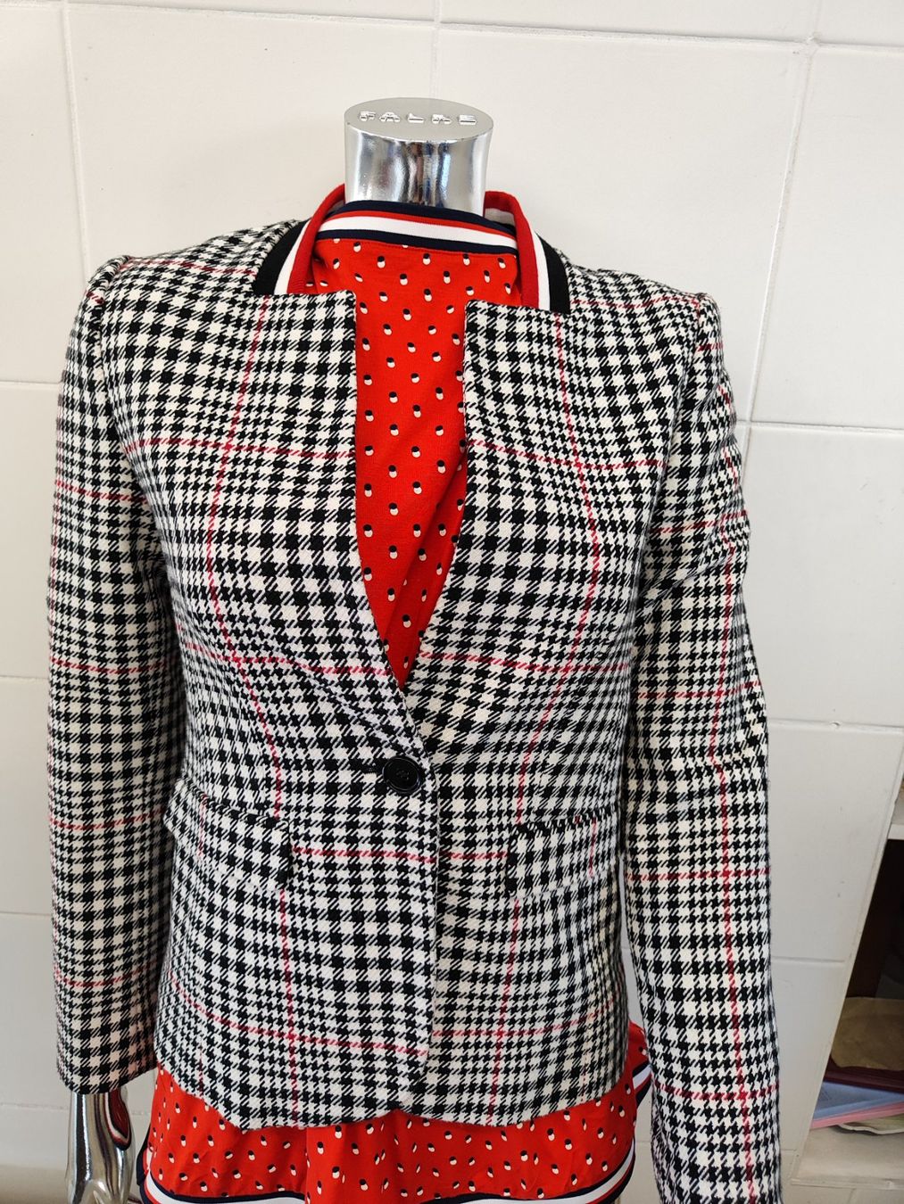 Kookai Giacche: Kookai Blazer GR 36 – Usato da Langnau am Albis venduto da Judithsebi 3