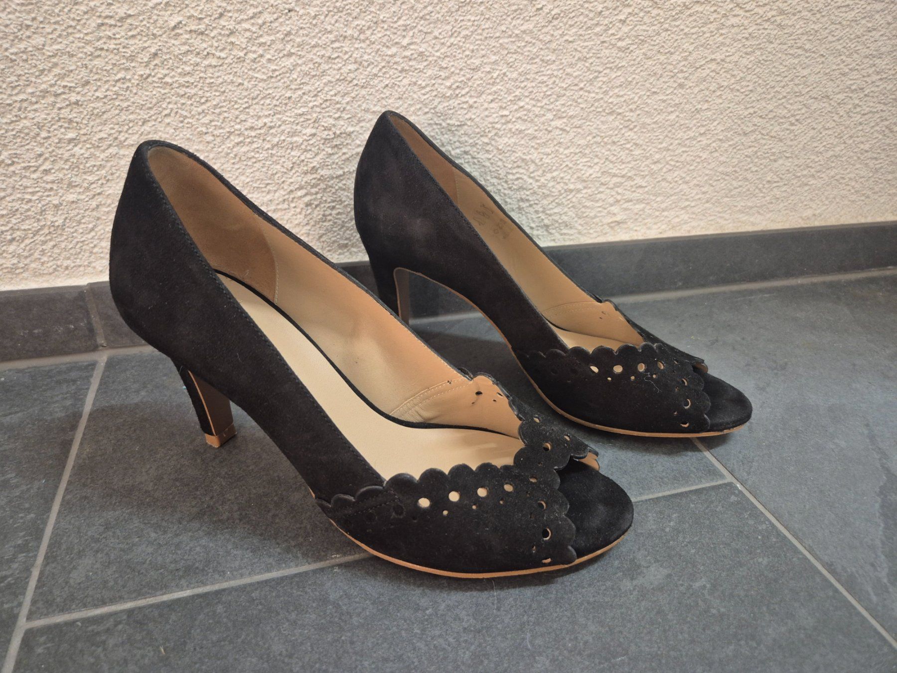 Scarpe da donna: Pumps schwarz von Bocage Gr.37 – Usato da Basel venduto da Misoppe 1