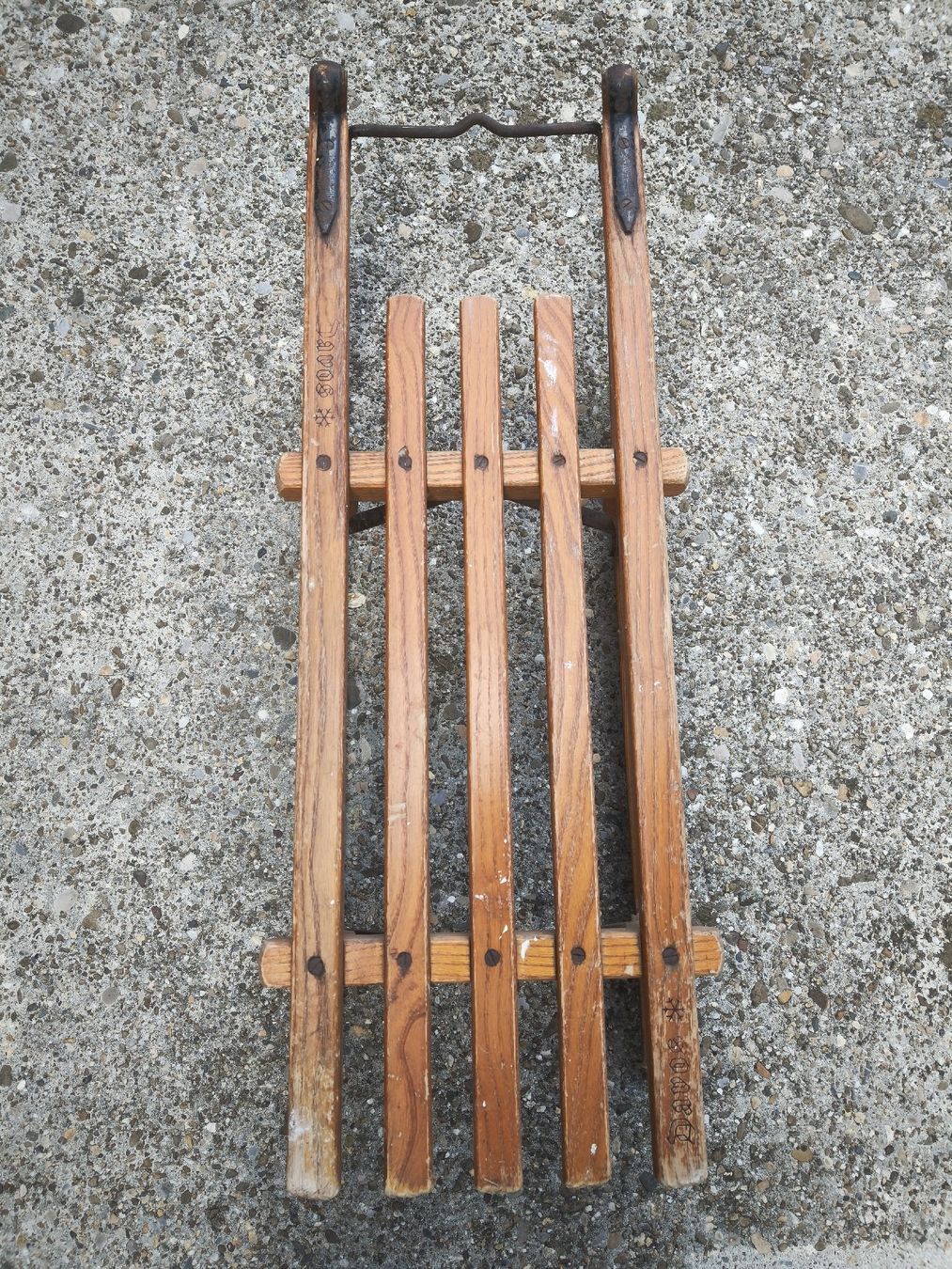 Luge: Schlitten Holz alt – D'occasion à Rüegsauschachen par Solex-Driver 3