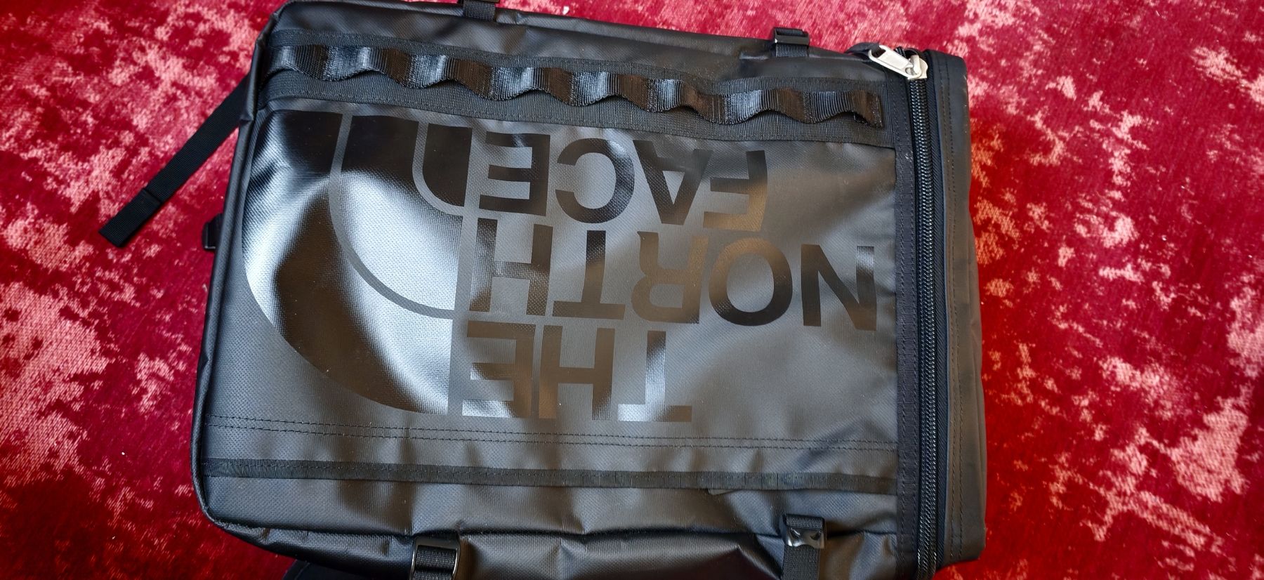 North Face Zaini: The North Face Backpack Black Like New Condition – Nuovo (secondo la descrizione) da Cortaillod venduto da osmani90 1