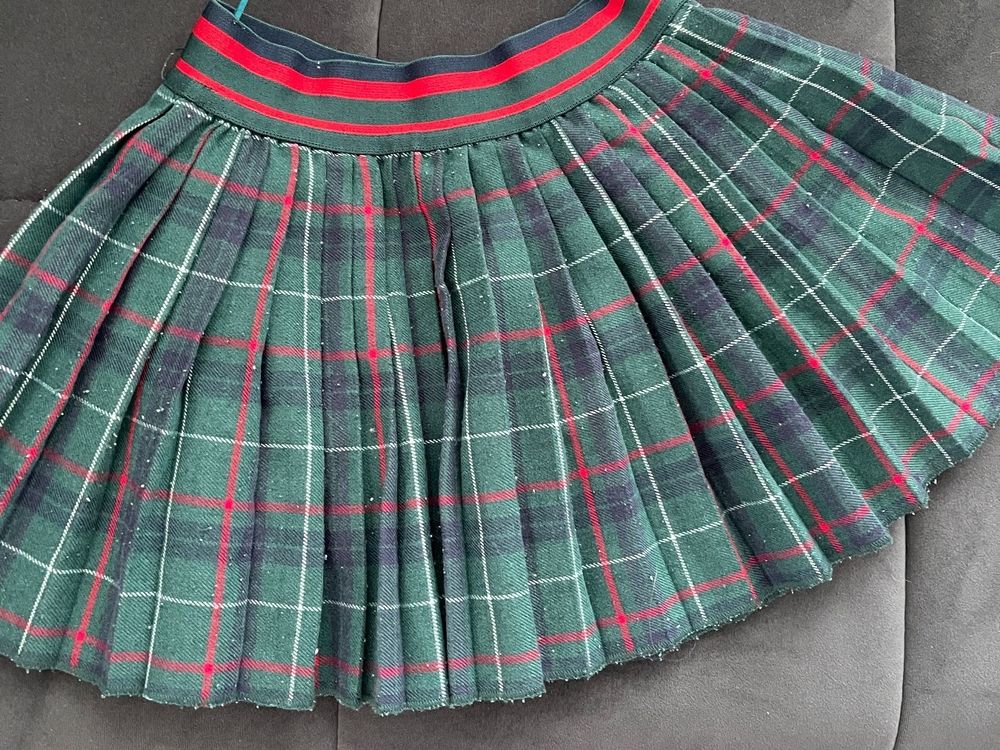 Vestiti & Gonne: Rock Mädchen Gr.104 | C&A – Usato da Schlieren venduto da Schnaepliparadies 1