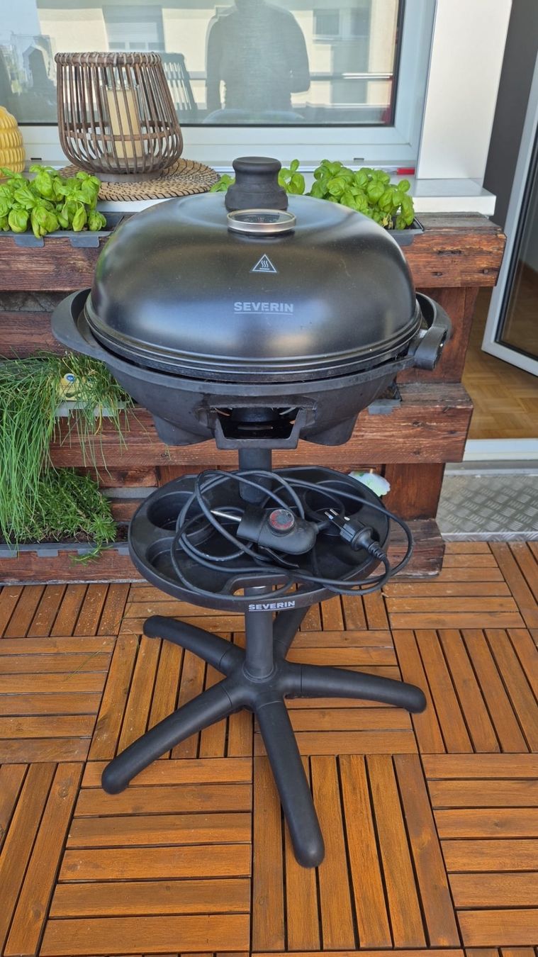 Griglie: Severin Elektrogrill mit Untersatz gebrauchter Zustand – Usato da St. Gallen venduto da Tugavio