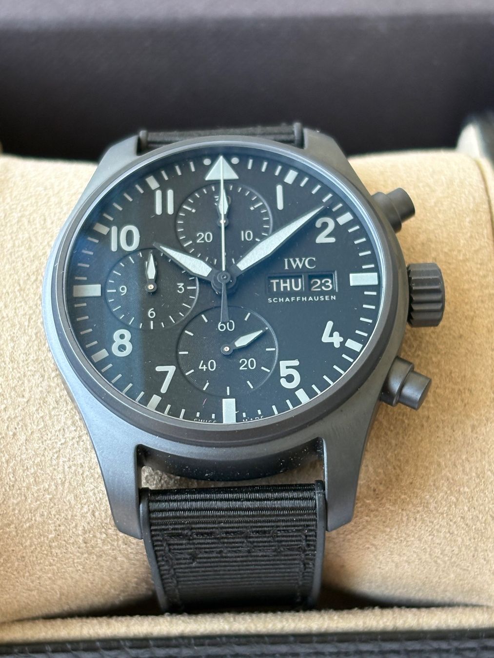 IWC Uhren: IWC Pilot Chronograph 41 Top Gun Ceratanium – Gebraucht aus Birsfelden von Mynos 4