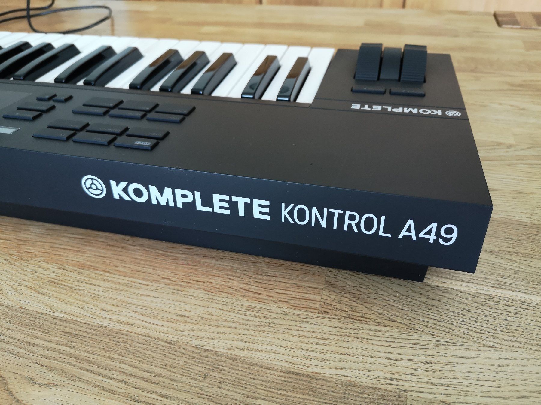 Native Instruments Strumenti musicali: Native Instruments Komplete Kontrol A49 – Nuovo (secondo la descrizione) da Amriswil venduto da Mat08 4