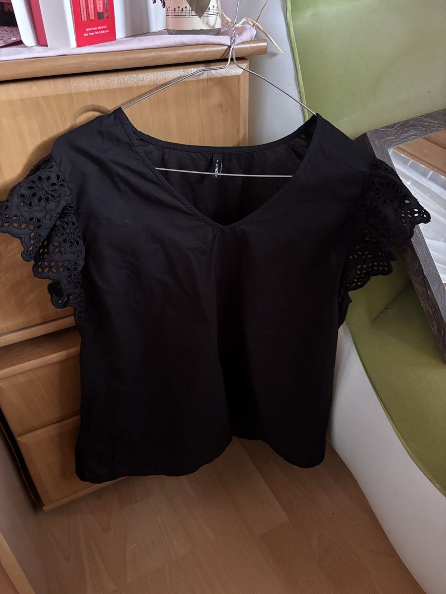 Only Tops: Haut noir à manches courtes OnlY  – Neu (gemäss Beschreibung) aus Dugny (Leytron) von Cel_97