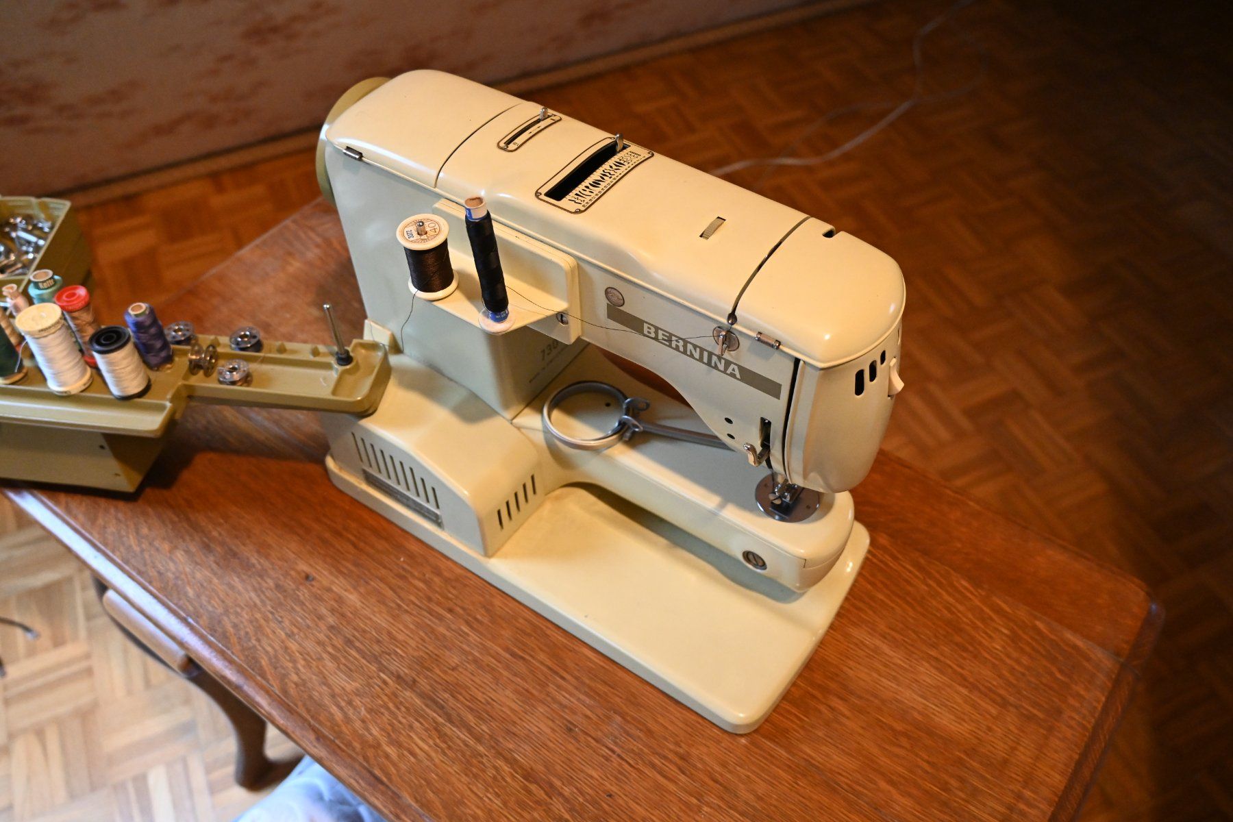 Bernina Macchine da cucire: Bernina Nähmaschine 730 – Usato da Dietikon venduto da Bhelbling 2
