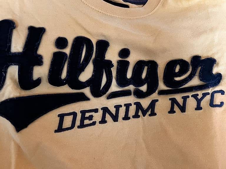 Tommy Hilfiger T-shirt: tommy Hilfiger shirt – Usato da Niederglatt ZH venduto da NICELODEON18 1