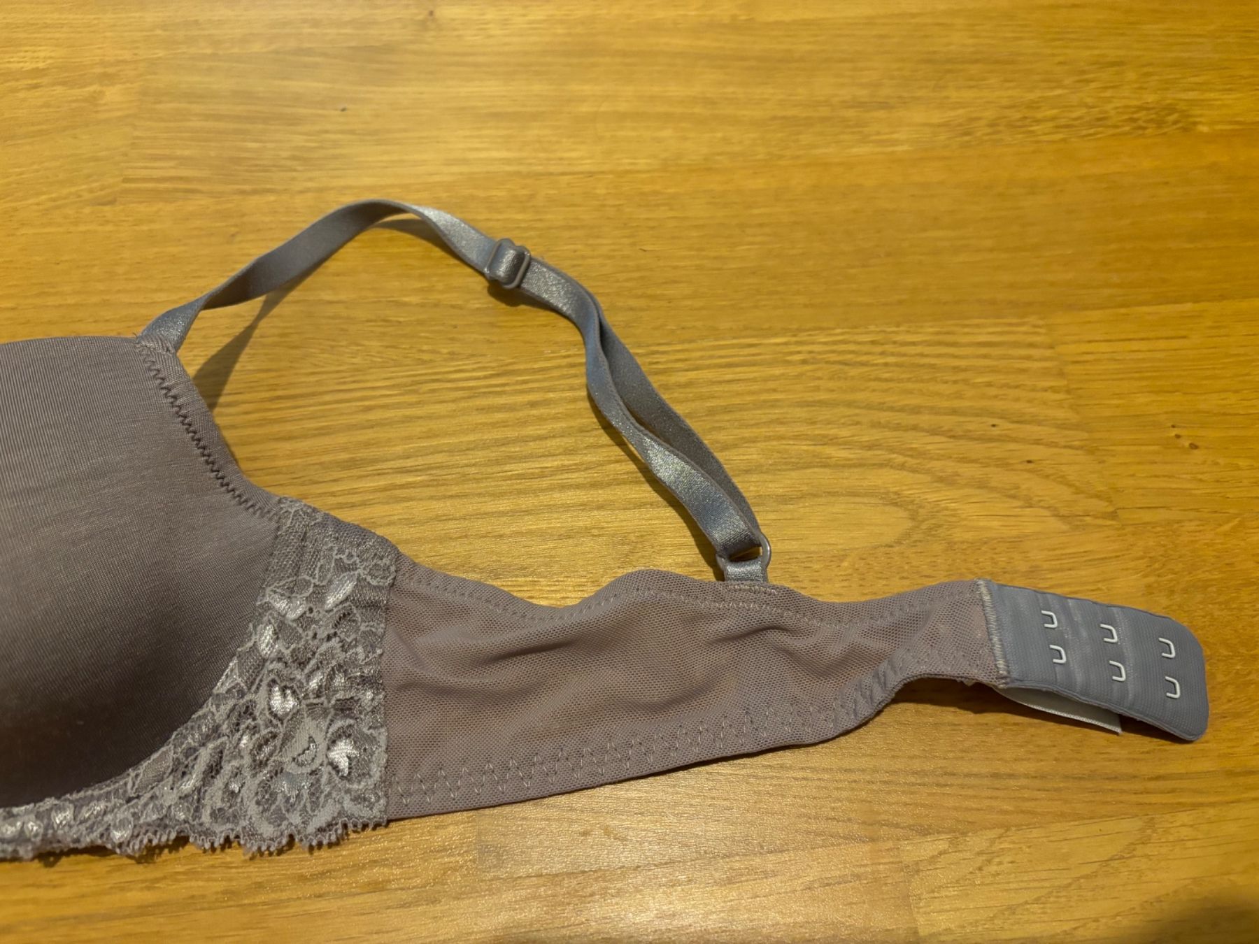 Calida Autres dessous: BH / Bra - Calida - Gr. 75A Designed in SWITZERLAND – D'occasion à Stadel par Chanel_5 3