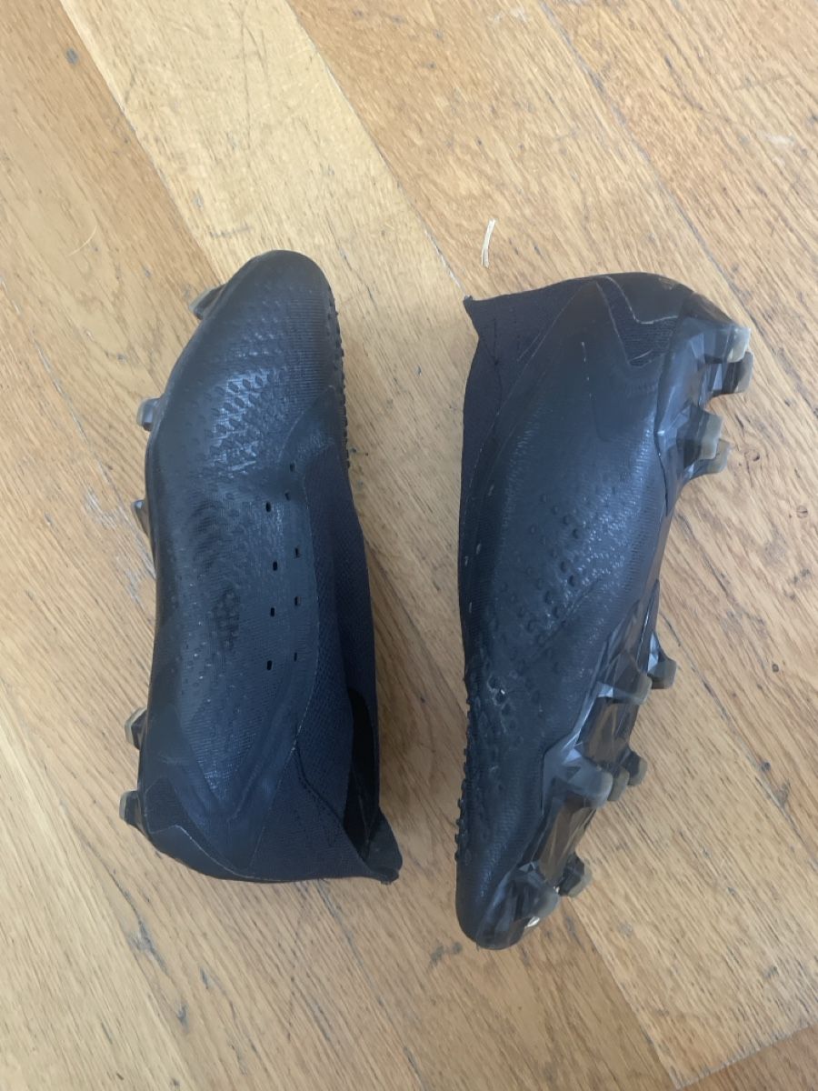 Adidas Chaussures hommes: Black old predators – D'occasion à Thalwil par leuenban 1