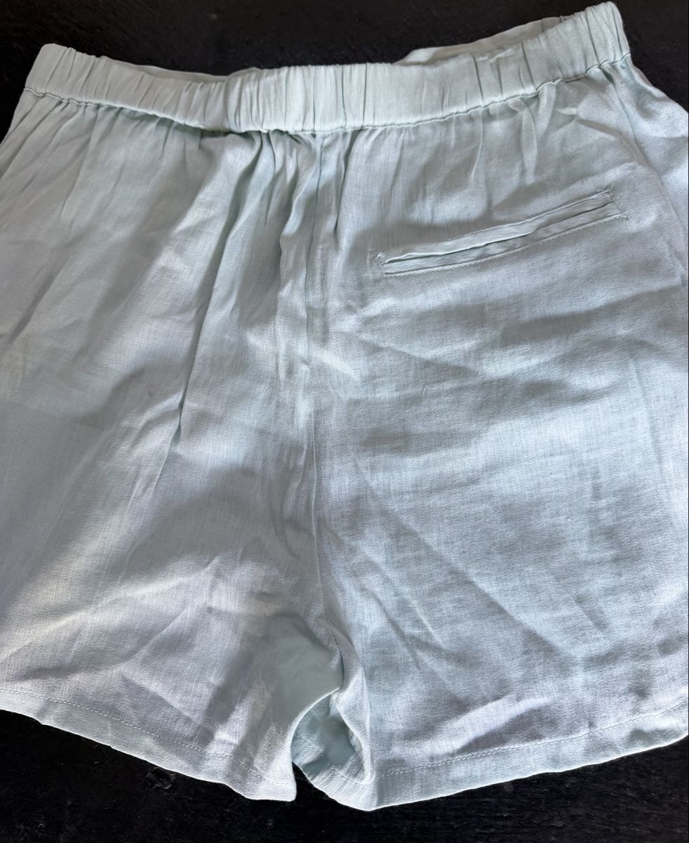 Pantalons: Shorts imbyM hellgrün Grösse S – D'occasion à Chur par simhofstr 3