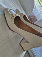 Escarpins neufs en cuir taille 38