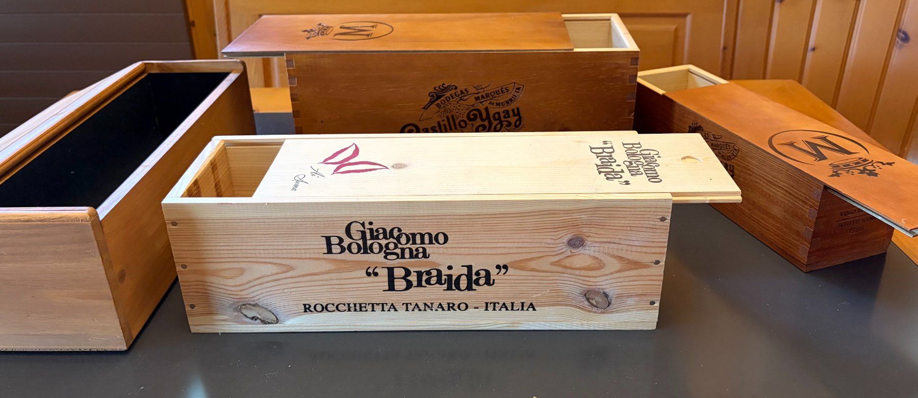 Altro: 4 Holz-Weinkistli – Usato da Brunnen venduto da Artemis53 2