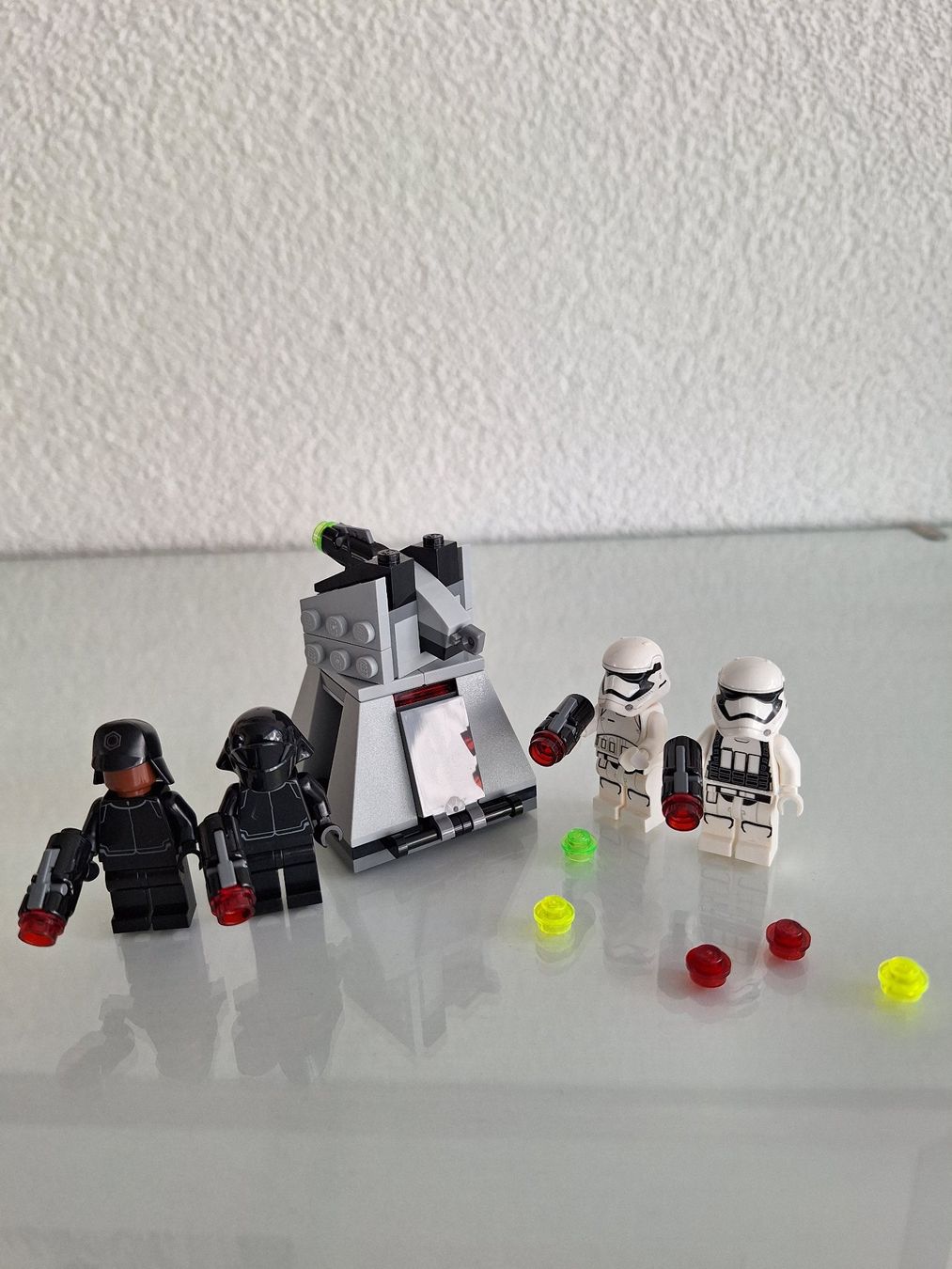Lego Baukästen: Lego 75132 Star Wars mit Figuren u. Bauplan – Gebraucht aus Sissach von luvama 1